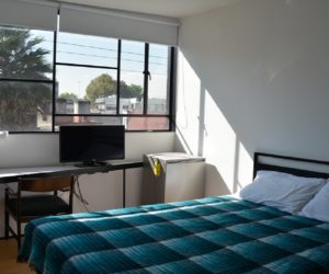 Room (1) Room (1)