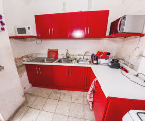 Kitchen (1) Kitchen (1)