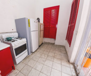 Kitchen (3) Kitchen (3)