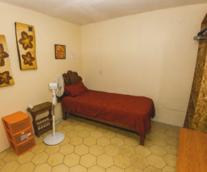 Room 2 (1) Room 2 (1)