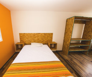 Room 21 (2) Room 21 (2)