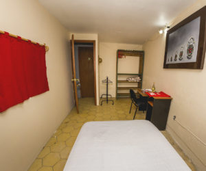 Room 3 (2) Room 3 (2)