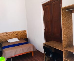 Room-9-Picture-1_ Room-9-Picture-1_