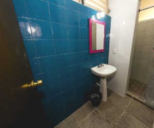 Shared bathroom level 1 (2) Shared bathroom level 1 (2)