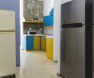 Kitchen (4) Kitchen (4)