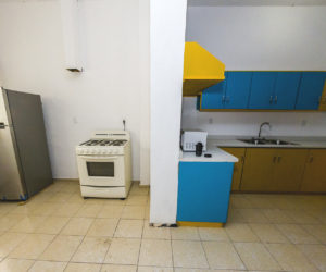 Kitchen (5) Kitchen (5)