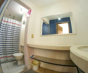Room 1-2-3 (Shared Bathroom) Room 1-2-3 (Shared Bathroom)