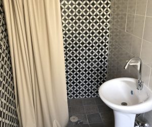 Cuarto 9 - Baño privado (1) Cuarto 9 - Baño privado (1)