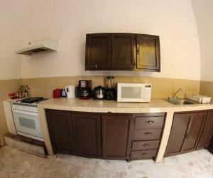 Kitchen (2) Kitchen (2)
