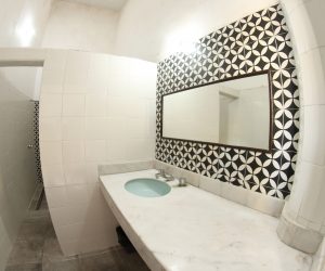 Shared bathroom 2 (3) Shared bathroom 2 (3)