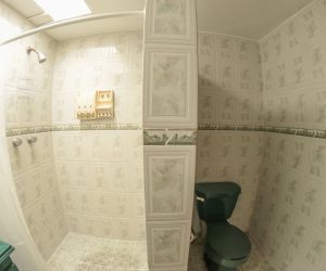 Bathroom 1 (3) Bathroom 1 (3)
