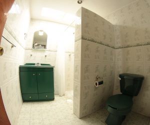 Bathroom 1 (4) Bathroom 1 (4)