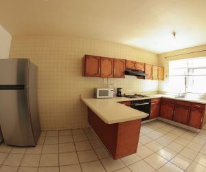 Kitchen (2) Kitchen (2)