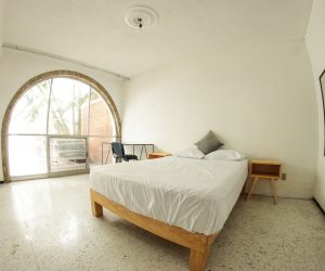 Room 1 (5) Room 1 (5)