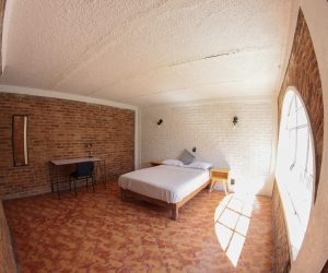Room 10 (1) Room 10 (1)
