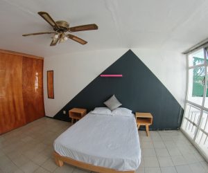 Room 2 (3) Room 2 (3)