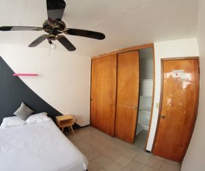 Room 4 (4) Room 4 (4)