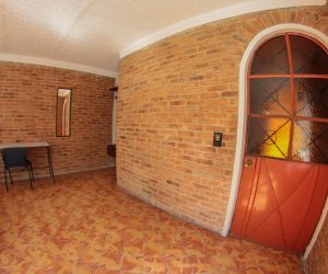 Room 9 (4) Room 9 (4)