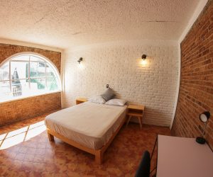 Room 9 (6) Room 9 (6)