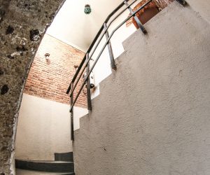 Stairs room 9 & 10 (1) Stairs room 9 & 10 (1)