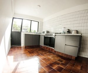 Kitchen (2) Kitchen (2)