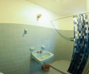 Private bathroom Room 8 (5) Private bathroom Room 8 (5)