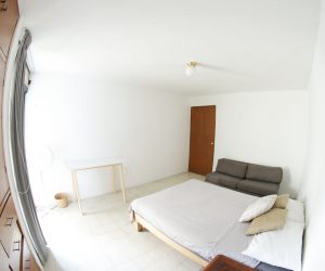 Room 6 (4) Room 6 (4)