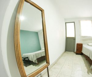 Room 8 (7) Room 8 (7)