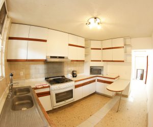 Kitchen (2) Kitchen (2)