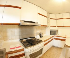 Kitchen (5) Kitchen (5)