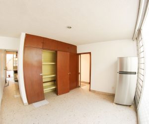 Kitchen (8) Kitchen (8)
