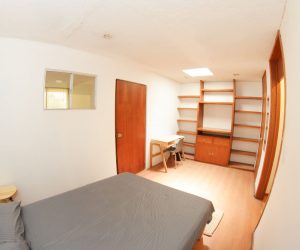 Room 10 (6) Room 10 (6)