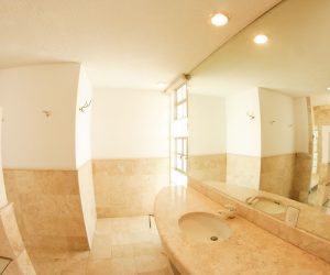 Room 12 - Private bathroom (4) Room 12 - Private bathroom (4)