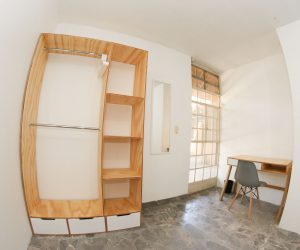 Room 4 (9) Room 4 (9)