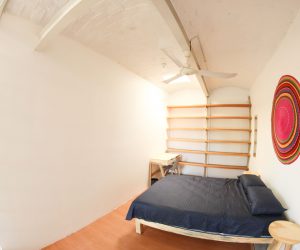 Room 6 (4) Room 6 (4)